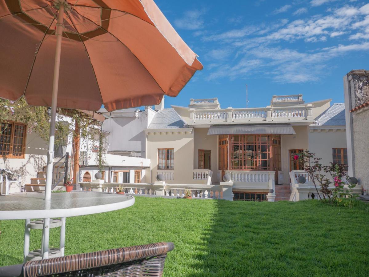 Casona 1914 - Gothic Cathedral View Rooftop 4* Quito