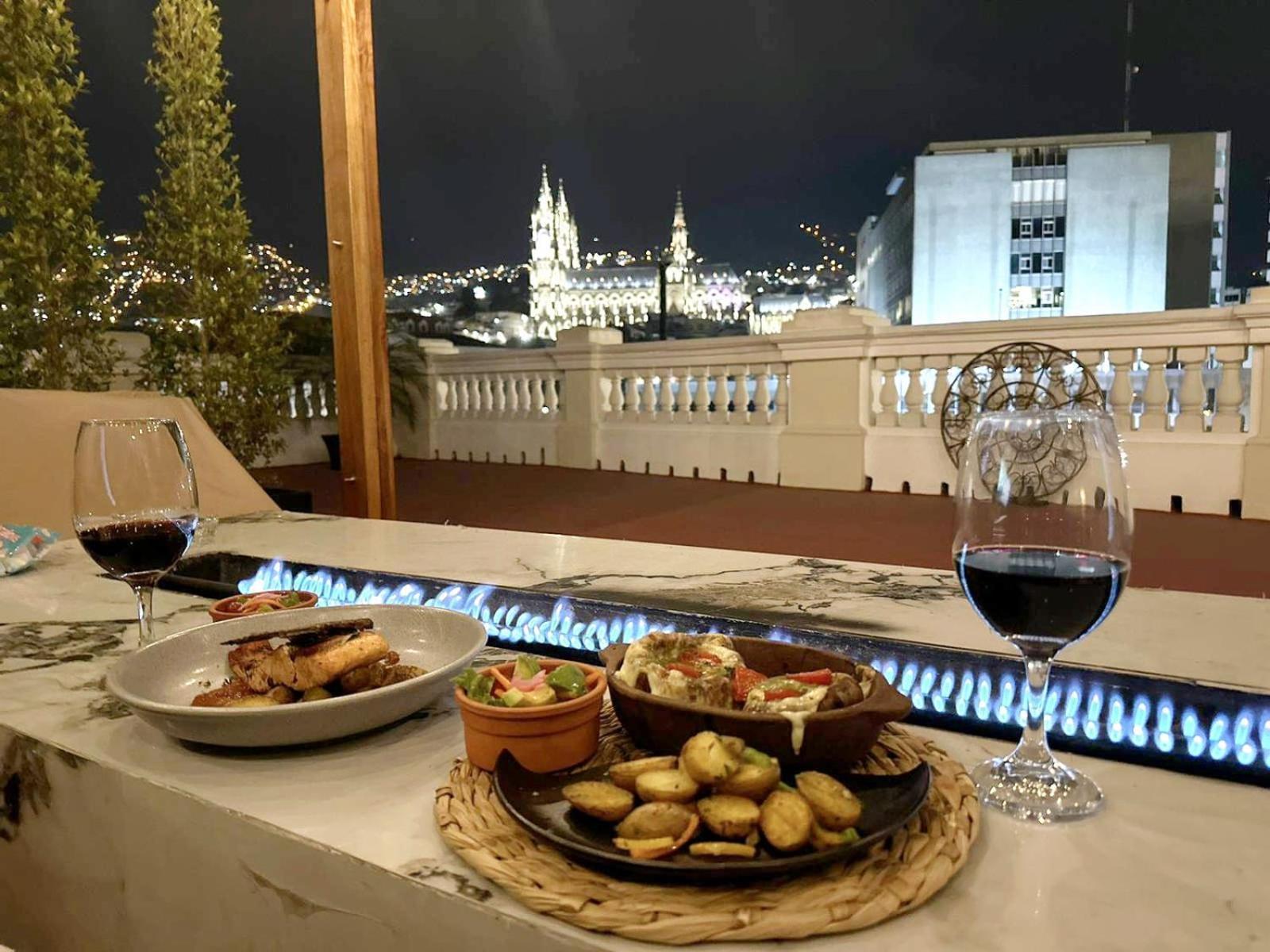 Casona 1914 - Gothic Cathedral View Rooftop 4*